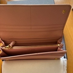 PRADA 長財布　ピンク　箱付きの画像