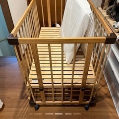 ベビーベッド　ファルスカ　