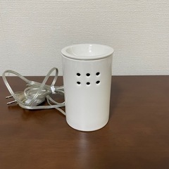 無印良品　アロマポット（ホワイト）