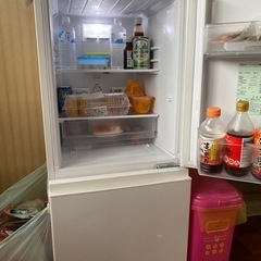 （取引中）2020年式　アクア126L冷蔵庫の画像