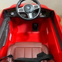 バッテリー子供用電動乗用カー(赤色BMW)の画像