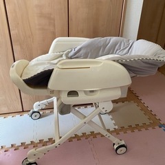 ベビーベッド　ベビー用具