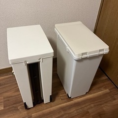 蓋付きゴミ箱 2点の画像