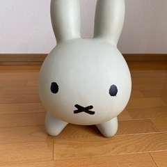 ミッフィーの乗るおもちゃ