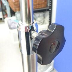点滴スタンド キャスター付き 高さ約140～210㎝ 伸縮式 高さ調整 丸棒吊り具 点滴用器具 医療用☆ 札幌市 北区 屯田 の画像