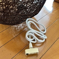 アジアンテイストなペンダントライト照明の画像