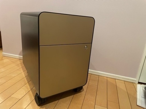 【ほぼ新品】高級オフィス家具メーカー Steelcase／キャビネット／Edvi／2024年購入