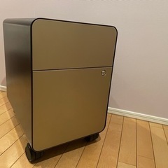 【ほぼ新品】高級オフィス家具メーカー Steelcase／キャビネット／Edvi／2024年購入