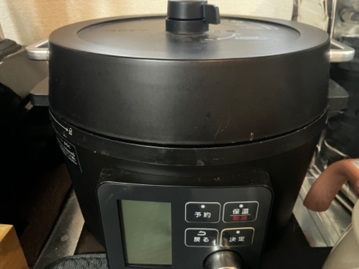 【大容量4L】電気圧力鍋  自動レシピ90種類！卓上鍋としても使用可！