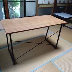 デスク　机の画像