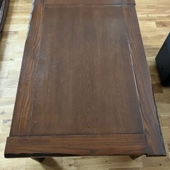 重厚感のある木製こたつ