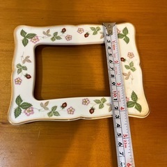 ウェッジウッド　ワイルドストロベリー　フォトフレームの画像