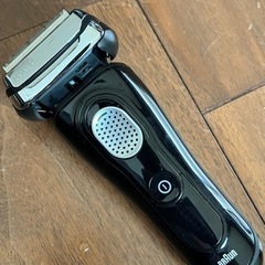 BRAUN 電気シェーバー の画像