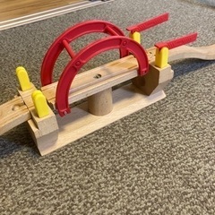 木製レールと電車のおもちゃ　　　の画像