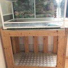 水槽台（上のケージは付きません）の画像