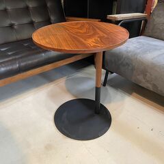 🔥🔥送料無料・設置無料有り🔥🔥Cassina ixc. CON-TE カッシーナ・イクスシー コンテ・サイドテーブル スウィベルタイプ ウォールナット材 ナチュラル/ブラック 中古家具 デザイナーズ