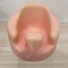 ８月で終了。バンボ　ベビーピンク　Bumbo　