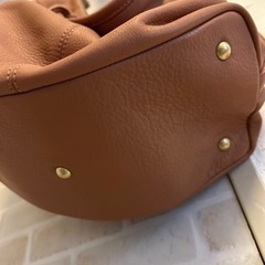 新品未使用　ear パピヨネ　本革ショルダーの画像