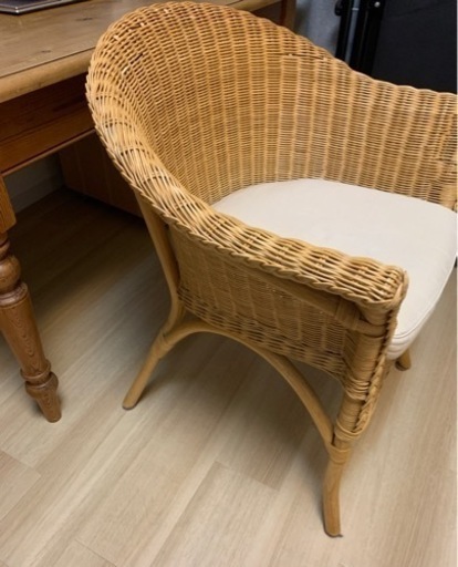 ペニーワイズの1人用籐ソファ