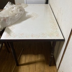 取りに行きますテーブルの画像