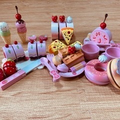 マザーガーデン➕他のおままごとグッズ、お花のおはじきの画像