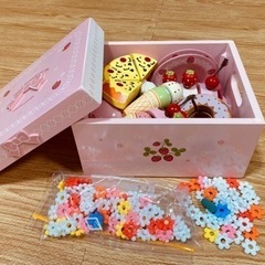 マザーガーデン➕他のおままごとグッズ、お花のおはじきの画像