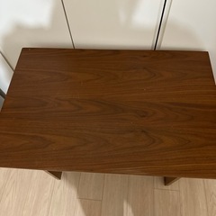 折りたたみデスクの画像