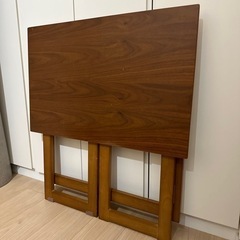 折りたたみデスクの画像