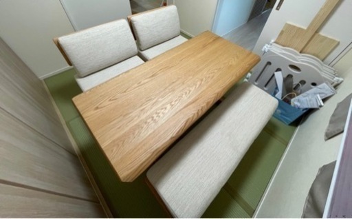 (決まりました) 
ニトリ　ダイニングテーブルセット