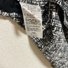 ハニーズ ユニクロ GU トップス カットソー 半袖 ブラック 黒 の画像