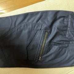 新品の作業ズボンの画像