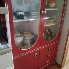 【終了】年代物食器棚の画像