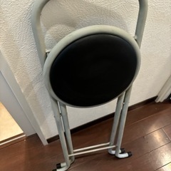 無料　60cm 折り畳み椅子　いす　イス