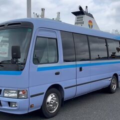 トヨタコースター 助手席ドア付きの希少車,観音扉付き 8人乗り事務室車