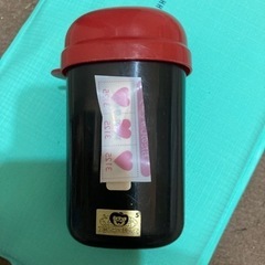 ワンピースのおしぼりケースとおしぼりの画像