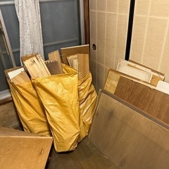 木材、焚き火用の薪