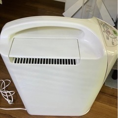 美品・コロナ衣類乾燥除湿機の画像