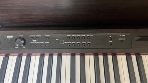 Korg LP380. 88鍵盤電子ピアノ