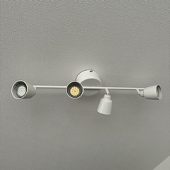 IKEA4連スポットライト