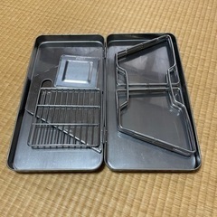 新品 未使用 ソロ用 焚き火台   おまけ  段ボールスモーカーセット の画像