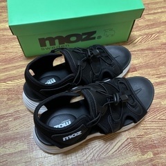MOZ モズ　サンダルの画像