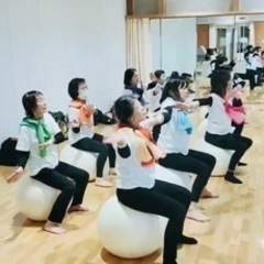 新クラス開校！50・60・70代向けバランスボールエクササイズの画像