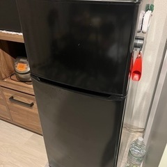 冷蔵庫　
5000円