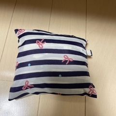 雨の日のカバンのカバーの画像