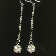 チェーンピアス