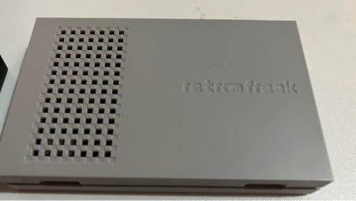 レトロフリーク　本体と電源　ファミコン　スーパーファミコン　ゲーム