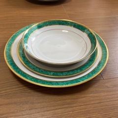 生活雑貨 洋食器セット 18枚の画像