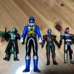 仮面ライダーソフビ12体戦隊シリーズ1体￥1200→¥800の画像