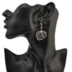 フラワーシャワーピアス（新品）シルバー/おすすめの画像
