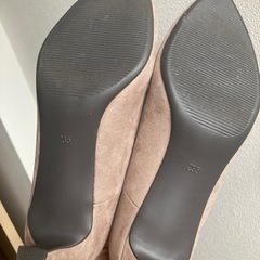美品！23.5cm GU マシュマロパンプス　ベージュ系の画像